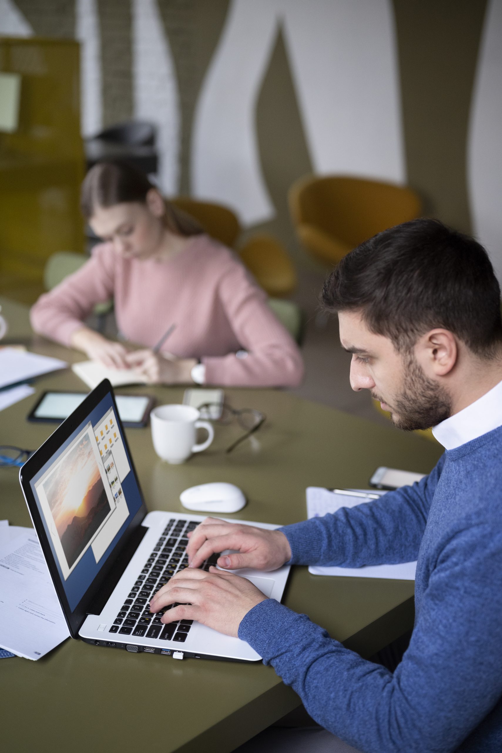 people-working-together-medium-shot-scaled-1
